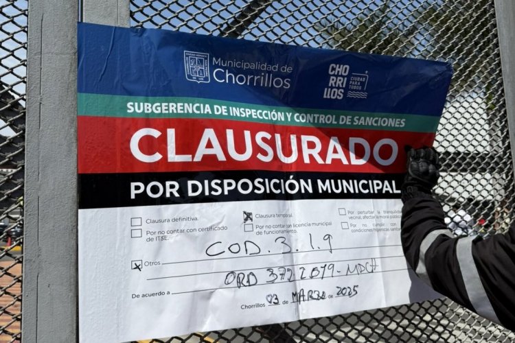 <p>Perú: clausuran temporalmente mall Plaza Lima Sur, de Cencosud, tras desprendimiento de baldosas luego de un sismo</p>
