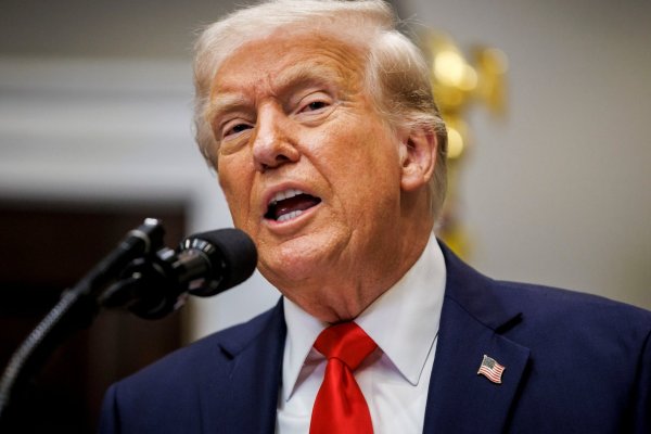 Trump suspende la ayuda militar de Estados Unidos a Ucrania tras enfrentamiento con Zelenski