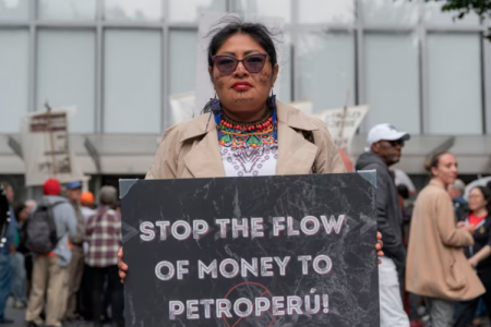 Turbulencia política en Perú exhibe riesgos para los inversionistas extranjeros en la petrolera estatal