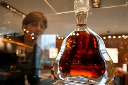 Familia brasileña Moreira Salles lanza OPA de US$ 6.600 millones por la embotelladora francesa Verallia