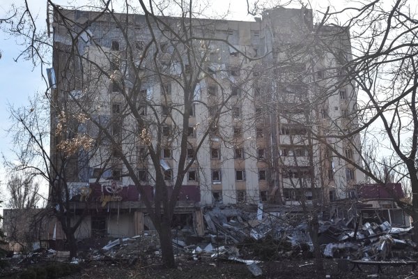 Rusia hace retroceder a tropas ucranianas en estratégica región de Kursk mientras sigue evaluando tregua propuesta por EEUU