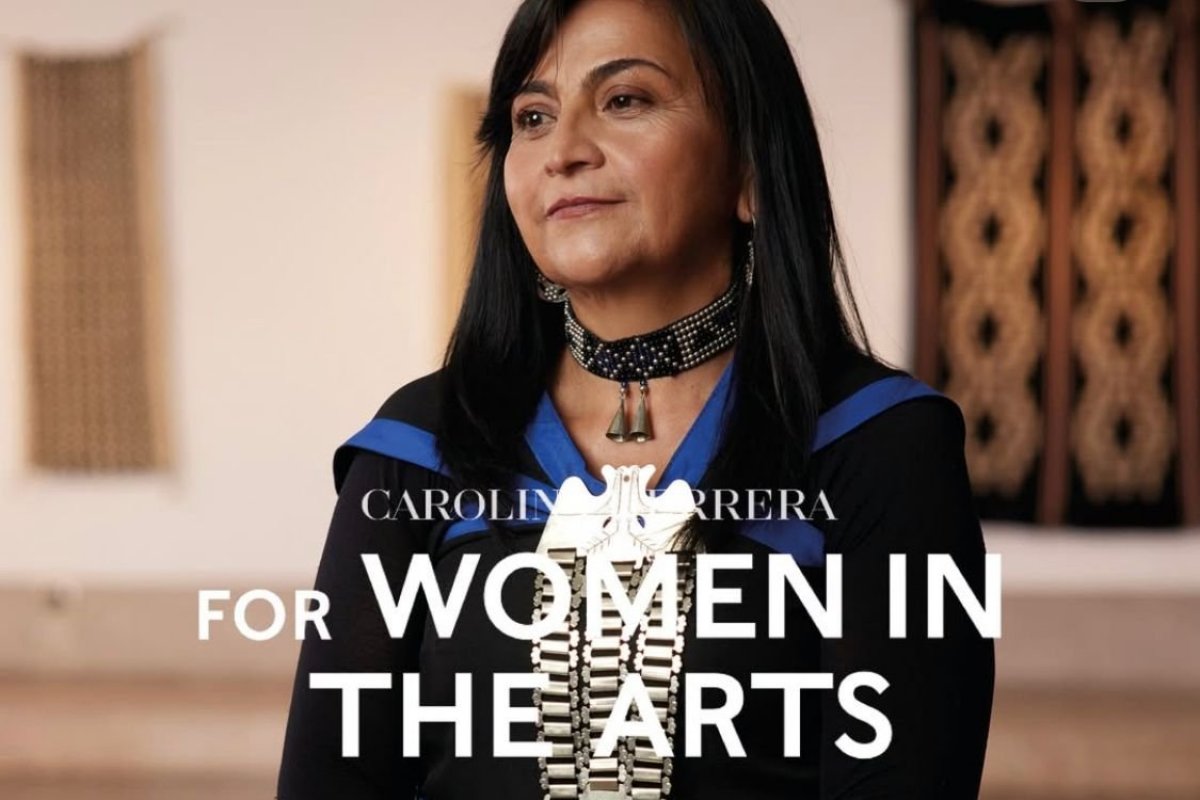<p>Artesana mapuche Anita Paillamil es destacada por Carolina Herrera</p>