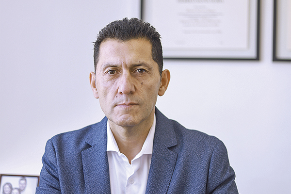 Exdirector ejecutivo del Coordinador y el apagón: "Hemos transitado muy rápido en la transformación de la matriz y no hemos sopesado los riesgos"
