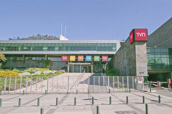 La discusión sobre el financiamiento de TVN se toma una pausa en el Congreso ante dudas sobre el fondo por US$ 30 millones