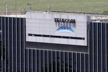 Gobierno de Argentina rechaza compra de filial de Telefónica por parte de operador local Telecom