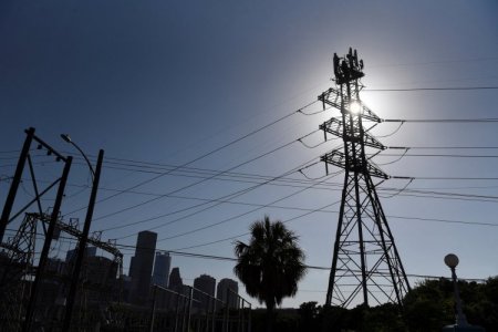 Fondo argentino dueño de Havanna y la familia Neuss compran un grupo de empresas eléctricas