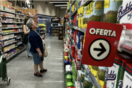 Mientras Milei fortalece el peso: argentinos compran más productos extranjeros