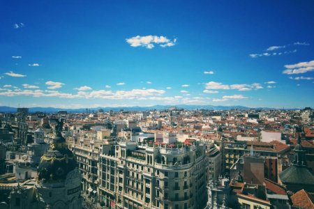 Boom de la inversión latina en España: participación crece 3,7% en 2024 y marca récord histórico
