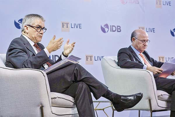 <p>El ministro de Hacienda, Mario Marcel, en la Reunión Anual del BID 2025 en Santiago, este miércoles. Crédito: Ministerio de Hacienda.</p>