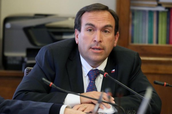Diputado Felipe Donoso (UDI) responde críticas de Marcel: “Estamos dispuestos a una rebaja tributaria, pero no a una rebaja tributaria compensada”