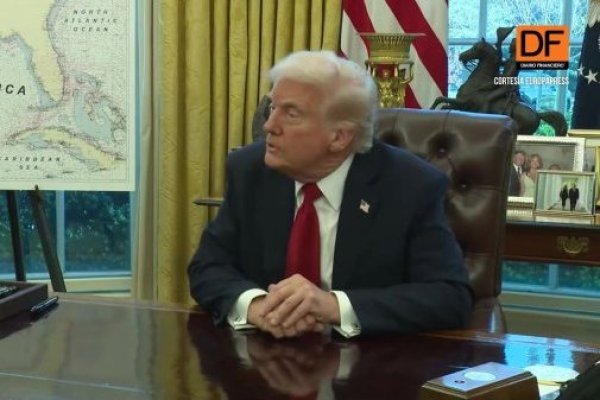<p>Ahora en DF | Trump anuncia un arancel del 25% a los automóviles fabricados fuera de Estados Unidos</p>