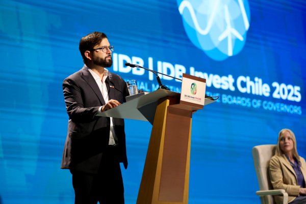 <p>Boric en el BID: “Acá nadie va a venir con una motosierra a cortar ministerios para tratar de imponer su impronta”</p>
