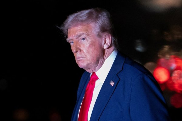 Cadem: cae la imagen positiva de Trump entre los chilenos y sólo 34% cree que su gobierno será positivo para el país