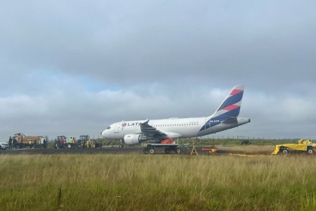 Avión de Latam se sale de la pista en Brasil tras aterrizaje bajo condiciones meteorológicas complejas