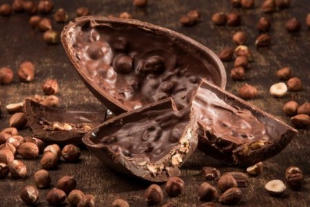 Pascua amarga en Argentina: Un huevo de chocolate cuesta este año casi lo mismo que un asado para cuatro personas