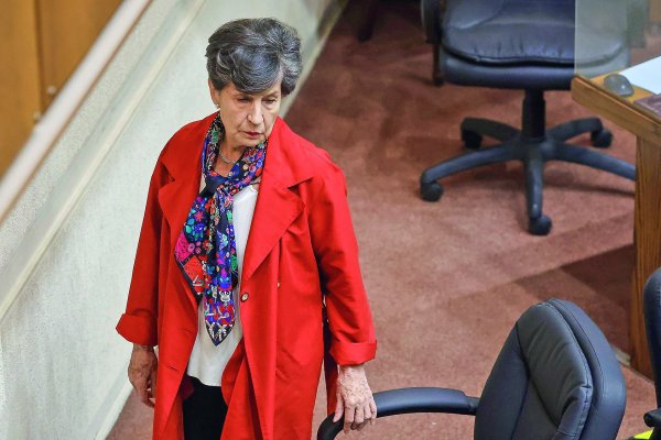 <p>La senadora socialista Isabel Allende llevaba tres décadas en el Congreso Nacional. Foto: Aton</p>