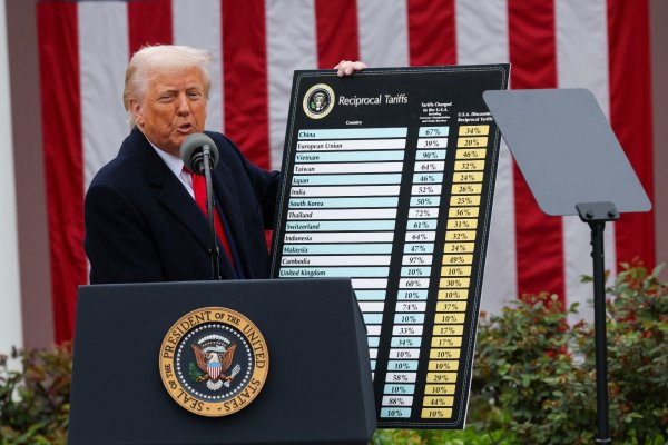 <p>La guerra comercial de Trump paraliza acuerdos por miles de millones de dólares en sólo 24 horas</p>