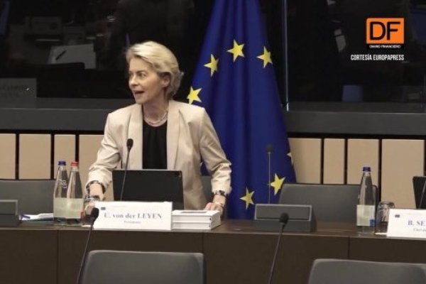 <p>Ahora en DF | Von der Leyen ofrece a EEUU reducir a cero los aranceles de los productos industriales</p>