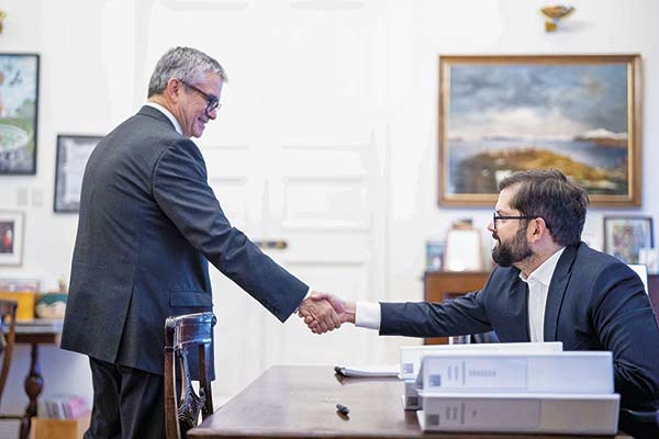 <p>El lunes se reunieron en La Moneda el ministro Marcel y el Presidente Boric. Foto: Presidencia</p>