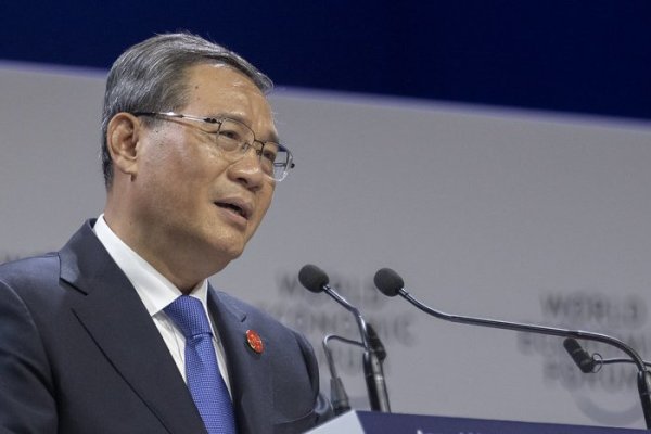 <p>Primer ministro chino asegura que Beijing está preparado para combatir los aranceles de Trump</p>