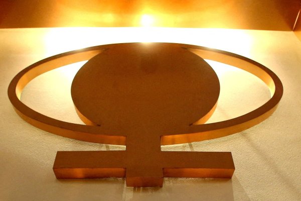 Alvarado dice que Codelco volverá al mercado de bonos, pero evalúa un momento adecuado