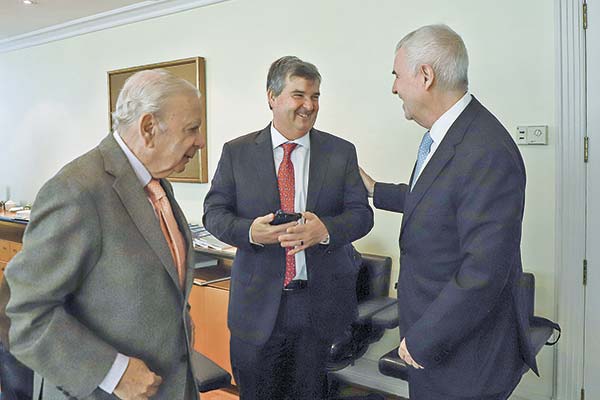 Elecmetal designa nueva mesa y recuerda a su exdirector Alfonso Swett Opazo