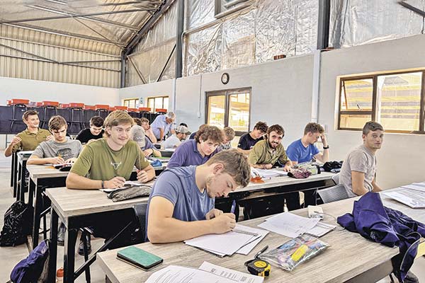 Autoridades en Estados Unidos revocan visas a más de 500 estudiantes extranjeros