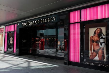 Argentina: Victoria's Secret negocia con IRSA para abrir su primera megatienda en un shopping