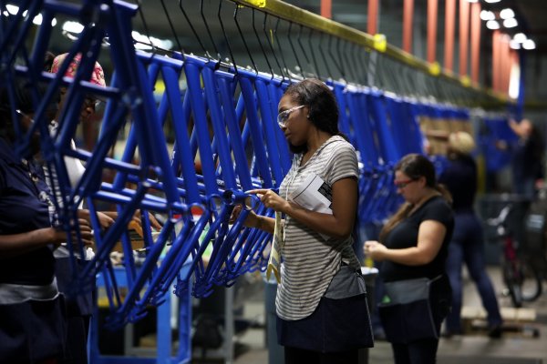 Cuesta arriba: la guerra comercial podría subir hasta en 50% el precio de las bicicletas en EEUU