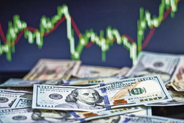 Mercado toma distancia de Naudon y ve nivel de reservas internacionales bajo el óptimo