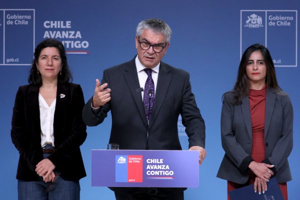 La Moneda interpreta que se mantiene el 10% de aranceles para Chile y ya hay fecha para reunión con el representante comercial de Estados Unidos