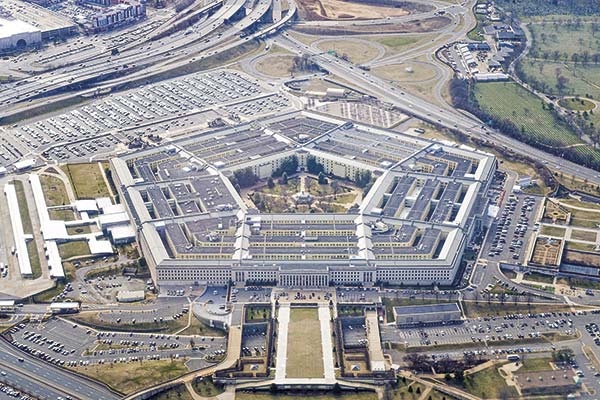 El Pentágono recorta US$ 4 mil millones en contratos con Deloitte, Accenture y Booz Allen