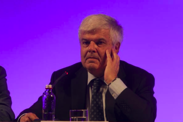 <p>El reclamo de Hurtado por telecomunicaciones: "La rentabilidad de la industria es negativa y las pérdidas cuantiosas, debiera ser algo de preocupación para la autoridad"</p>
