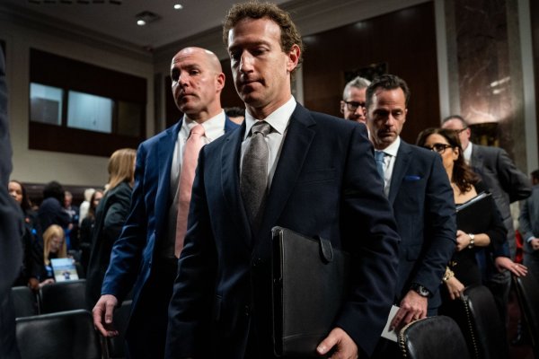 <p>Zuckerberg sube al estrado a declarar en caso anticompetencia: ¿Tendrá Meta que vender Instragram y WhatsApp?</p>