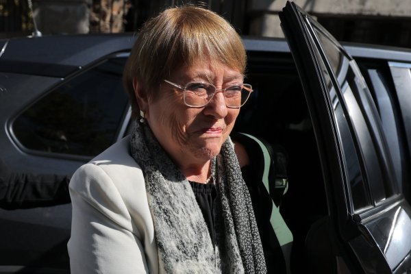 <p>Tras la cita con los candidatos oficialistas, Bachelet dijo que las primarias muestran que el sector puede dar gobernabilidad</p>