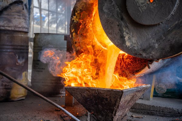Enami dice estar en conversaciones con traders y consumidores de cobre por financiamiento para reabrir fundición de Paipote
