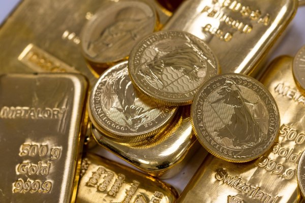 Oro anota un nuevo récord y supera los US$ 3.300 la onza en medio de creciente guerra comercial