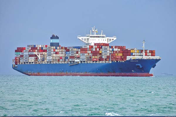 <p>Tribunal suspende plan de Maersk para compensar a empresas afectadas por falla de buque</p>