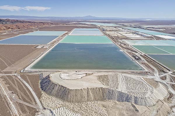 Empresas reaccionan a anuncio de investigación a minerales críticos en EEUU: ven impacto acotado en litio y oportunidad en tierras raras