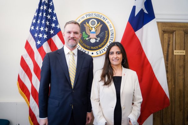 Chile y EEUU acuerdan hoja de ruta para resolver temas arancelarios en primera cita en Washington