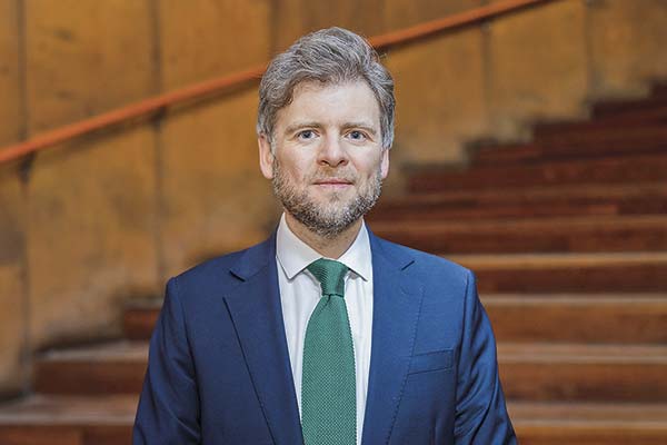 José Hofer, experto en mercado de baterías de litio de Supply Chain Insights: “Veo dificultades en la concreción de todos los procesos de litio que hay abiertos en Chile”