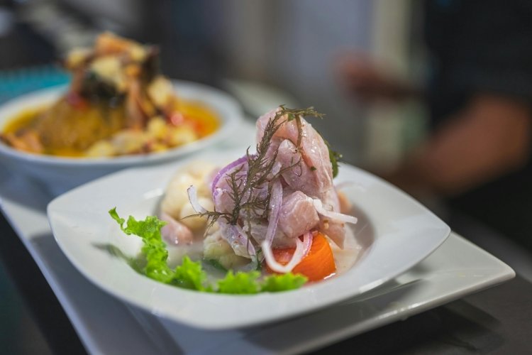 <p>Cevicherías de Perú se preparan para Semana Santa: el ticket promedio para el feriado largo</p>