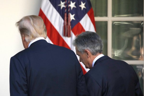 <p>Trump vuelve a disparar contra Powell y afirma que una salida del presidente de la Fed "no puede esperar"</p>