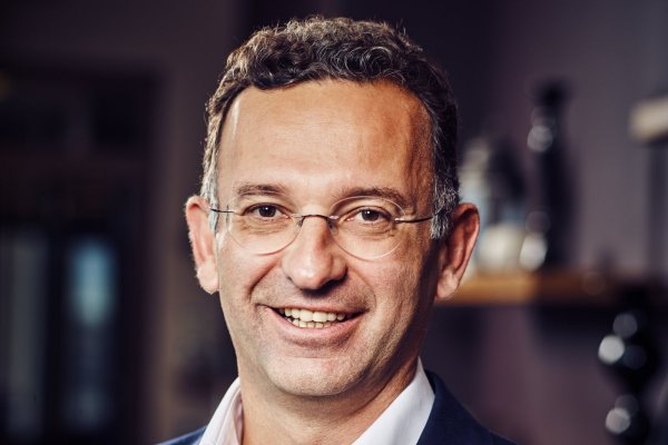 Cevdet Caner, el controvertido empresario turco-austriaco que compró una mina de cobre en Chile