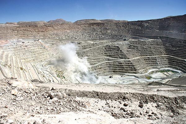 Trump aprueba canje de tierras para mina de cobre de Rio Tinto y BHP, pese a la oposición de pueblos nativos