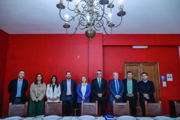 Chile evalúa medidas para enfrentar impacto de aranceles de Estados Unidos en el sector exportador