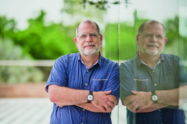 Tyler Cowen, economista norteamericano: “Creo que Trump está loco, es vengativo y no sabe lo que está haciendo”