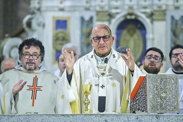 El adiós de Chomali: “No basta con rendirle tributo, hay que imitarlo”
