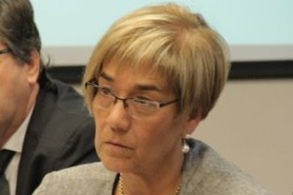 Luz Ebensperger (UDI): “Kaiser es una persona que habla en cuña, dice lo que el país y la ciudadanía quieren escuchar”