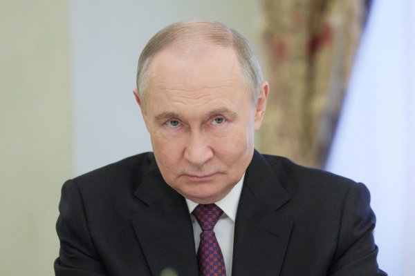 Putin ofrece detener la invasión de Ucrania a lo largo de la actual línea del frente